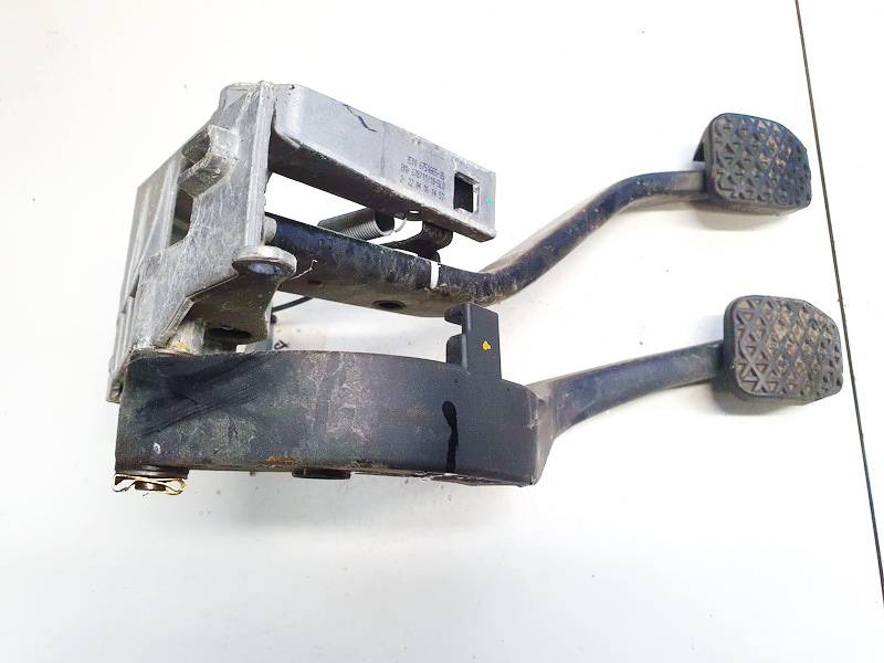 678711 BMW 1-Series 2006 Педаль сцепления