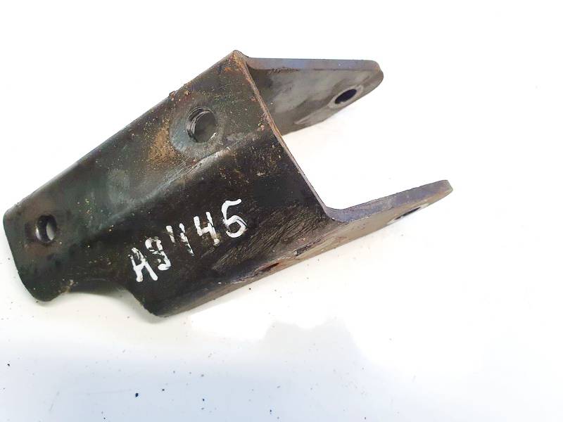 Volkswagen Passat 2000 Engine Mount Bracket and Gearbox Mount Bracket - Thumbnail 3