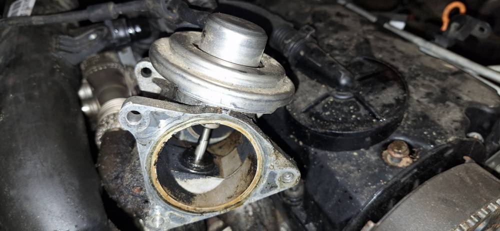 038131501AF Volkswagen Golf 2006 EGR vārsts