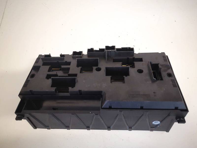 923442101 BMW 5-Series 2010 Fuse box - Thumbnail 3