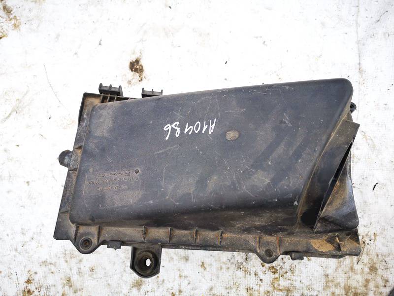 1J0129607AE Volkswagen Golf 1999 Air filter box