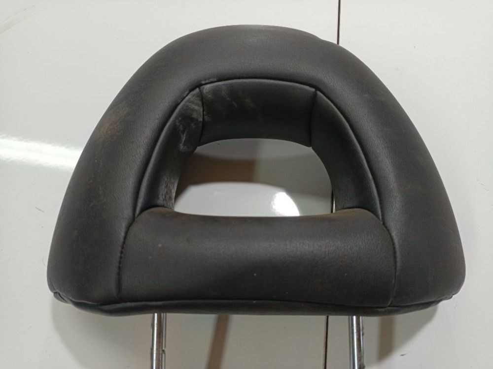 Mitsubishi Pajero 2002 Seat headrest - Thumbnail 3