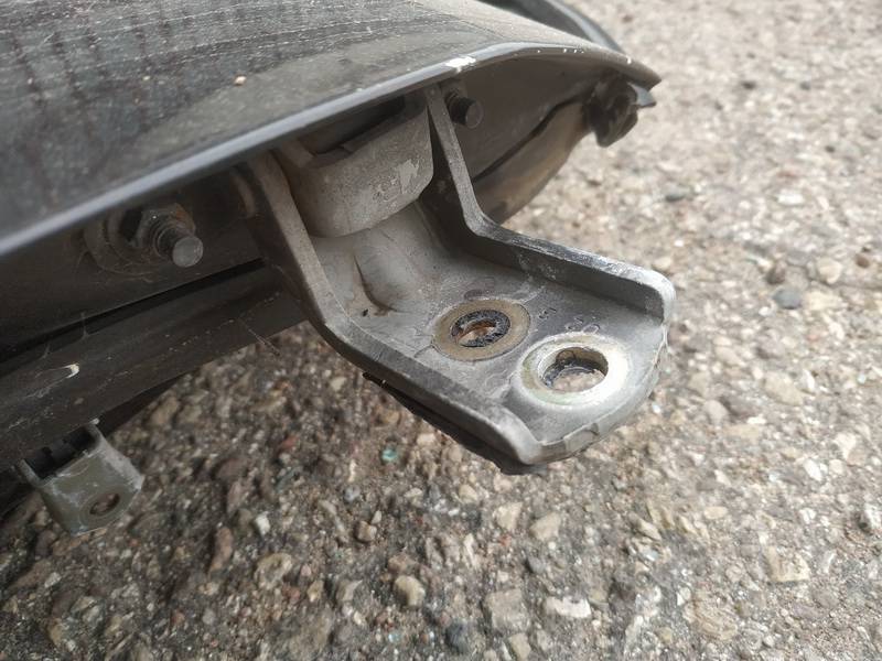 Nissan Primera 2003 Zawias przednich drzwi - PRZEDNIE