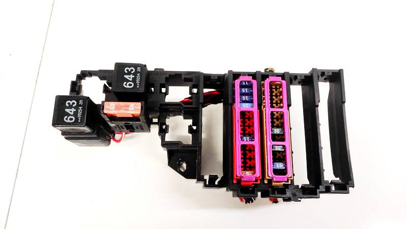 8K0971845A Audi Q5 2009 Fuse box
