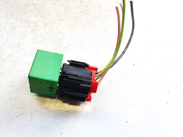 12V35A03531 Peugeot 407 2006 RELÉ PARA AUTOMÓVIL