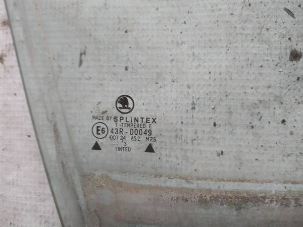 AS2 Skoda Octavia 2003 Door-Drop Glass - FRONT RIGHT - Thumbnail 2
