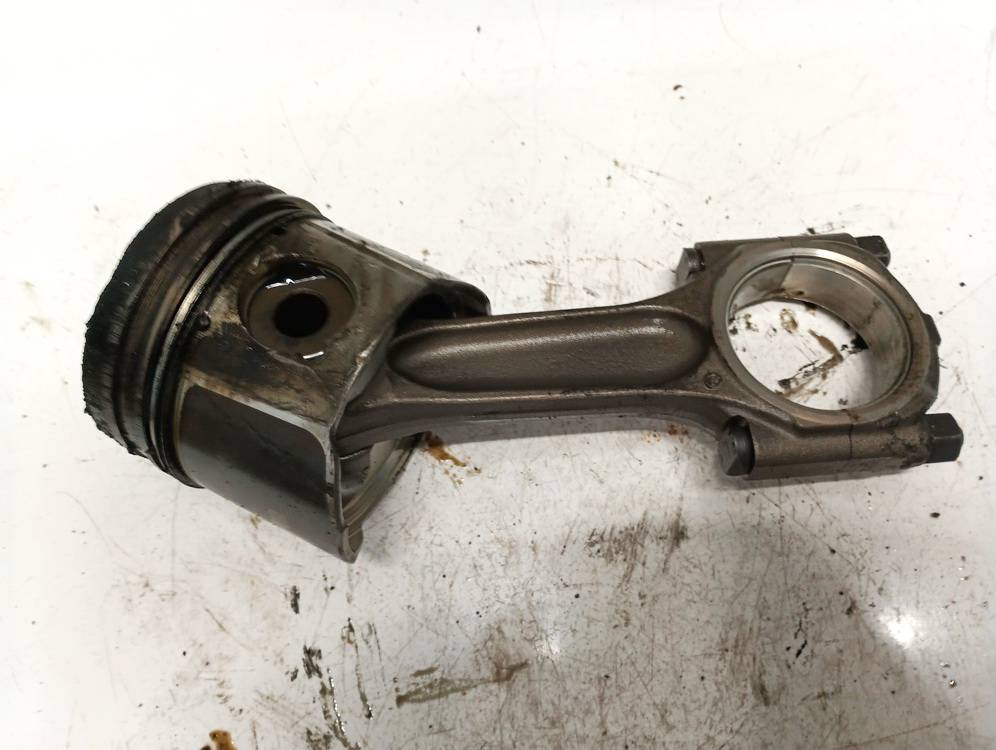 Citroen Xsara 2004 PISTON, Pistón con biela