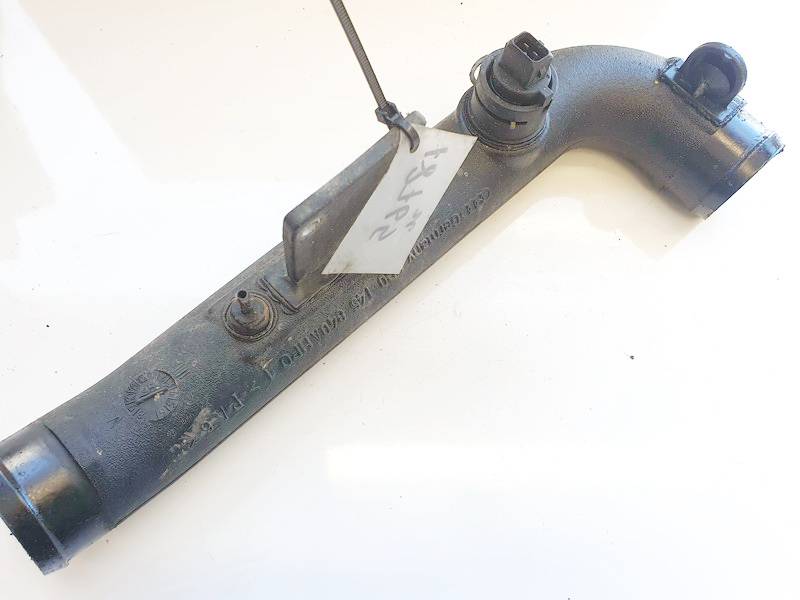 8D0145840AH Audi A4 1995 Välijäähdyttimen letku - Thumbnail 2