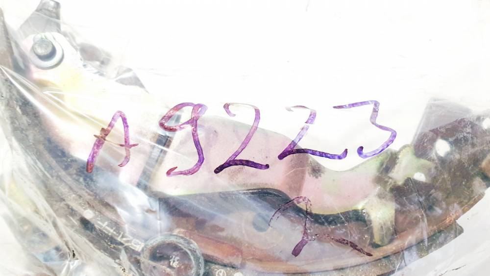 Toyota RAV-4 2003 Käsijarrun mekanismi - Thumbnail 2