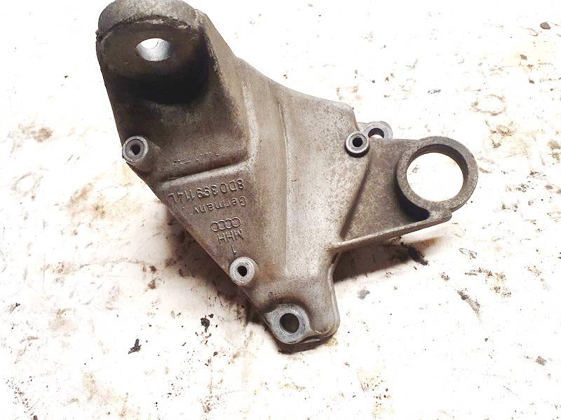 8D0399114L Audi A4 1996 Variklio kronsteinas ir Greiciu dezes kronsteinas
