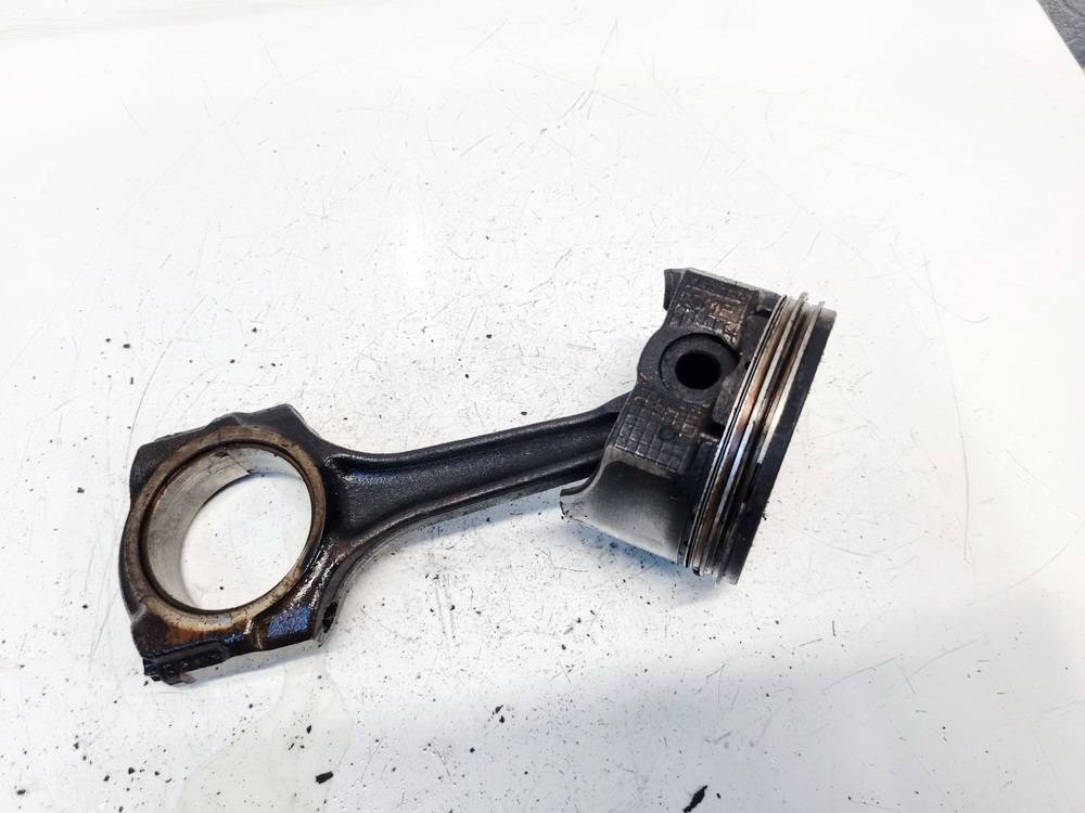 Peugeot 607 2000 Piston and Conrod (Connecting rod)