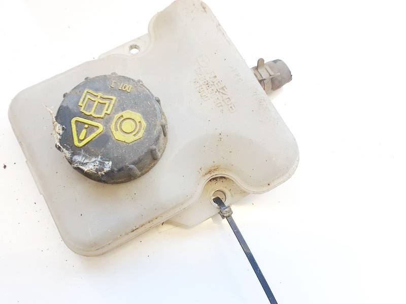 C23643550 Mazda 5 2006 Brake Master Cylinder Reservoir