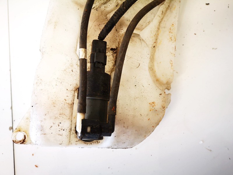 631155 Nissan Qashqai 2007 Windshield Windscreen Washer Pump