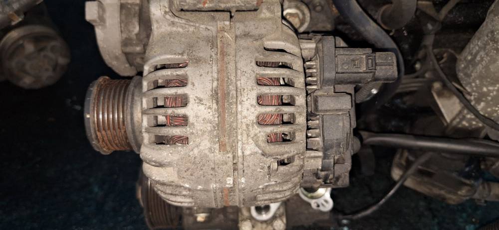 06F903023F Volkswagen Golf 2007 Alternator