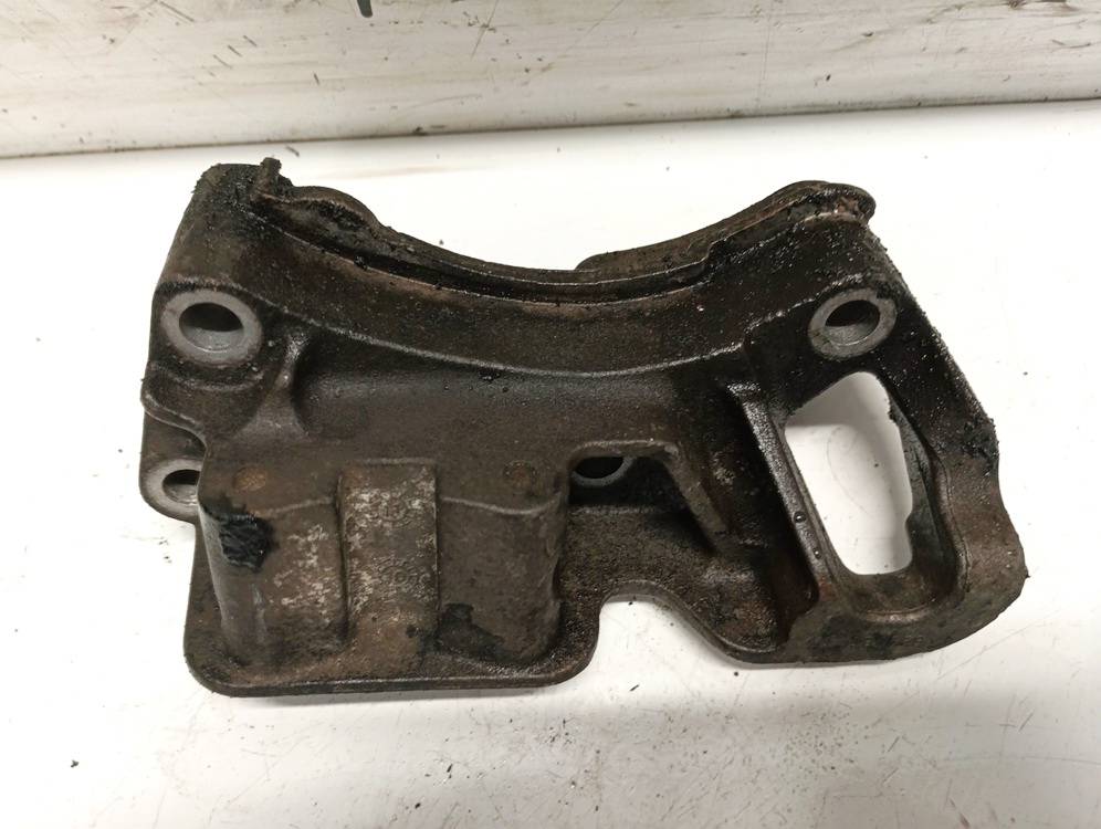 3M516030AF Volvo V50 2011 Engine Mount Bracket and Gearbox Mount Bracket