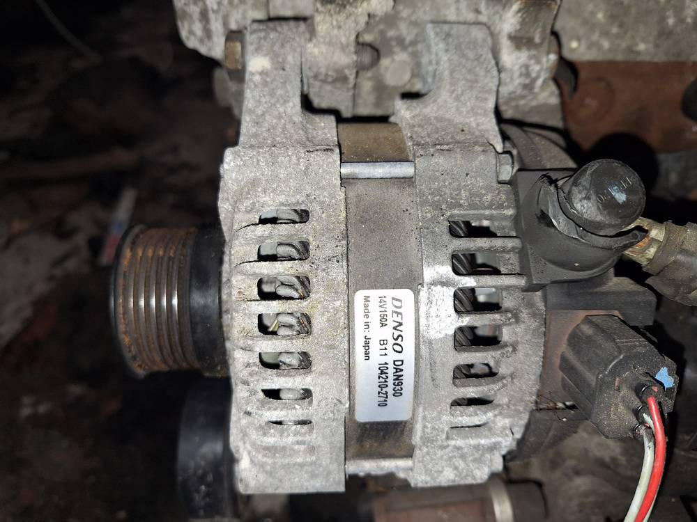 1042102710 Volvo V50 2005 Generatorius