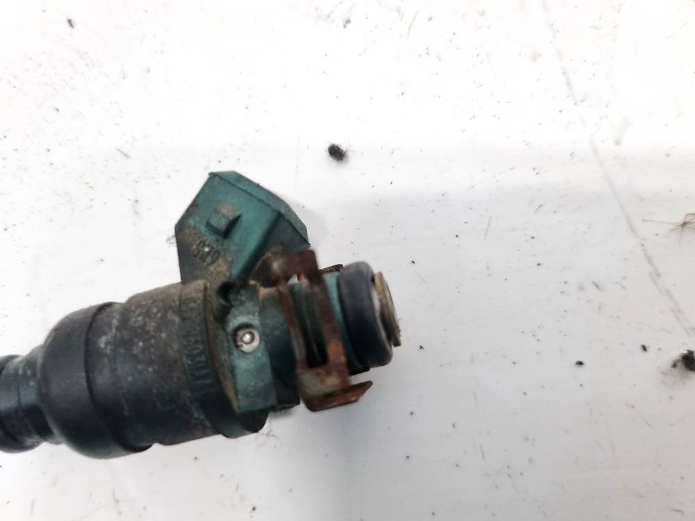 037906031AA Volkswagen Golf 1999 Fuel Injector - Thumbnail 3