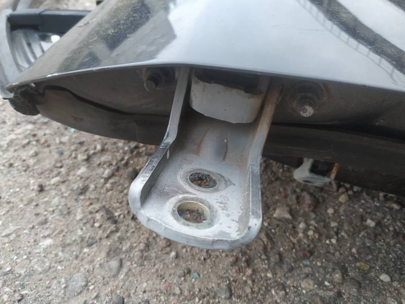 Nissan Primera 2003 Zawias przednich drzwi - PRZEDNIE