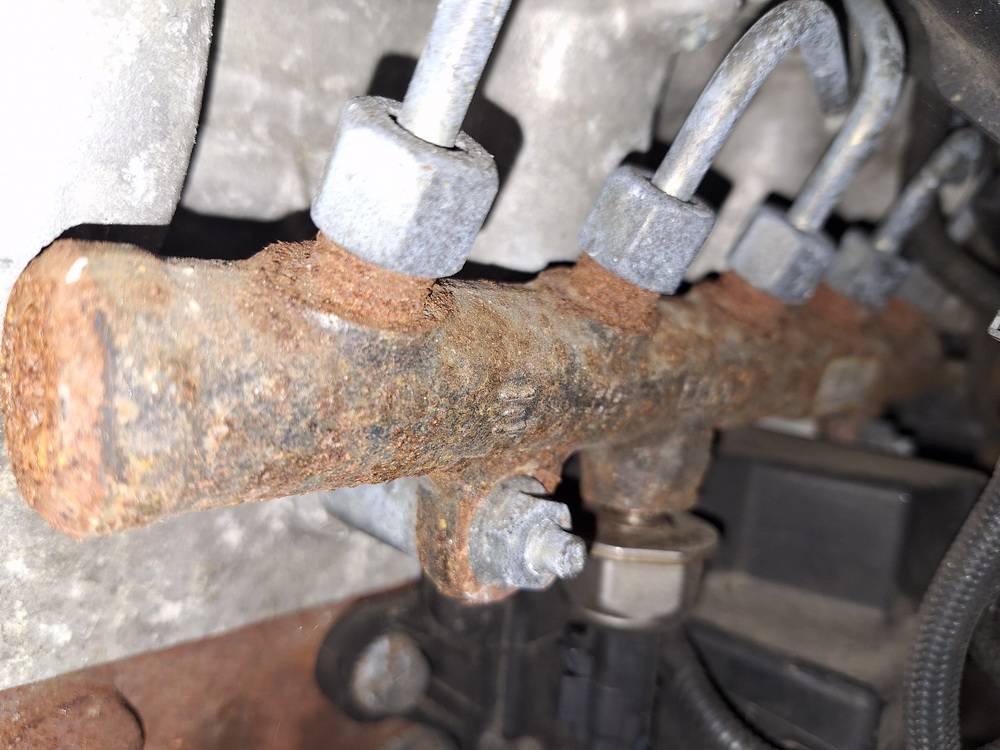 9654726280 Volvo V50 2005 Fuel injector rail (injectors)(Fuel distributor)