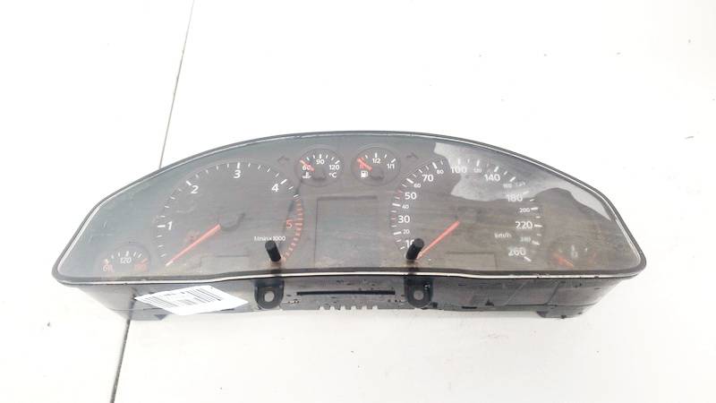 110080128 Audi A6 2001 Nopeusmittari – mittaristo