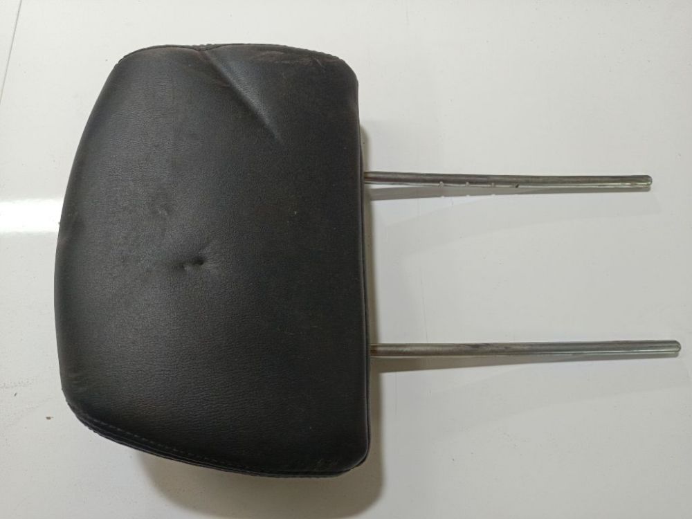 Mitsubishi Pajero 2002 Zagłówek fotela