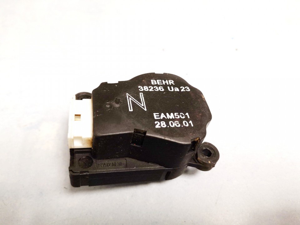 EA501 Citroen Xsara Picasso 2001 Sildītāja vārsta motoriņš