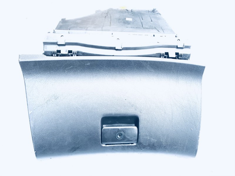 m29572 used Glove Box Assembly Peugeot 307 2002 2.0L EIS00942588