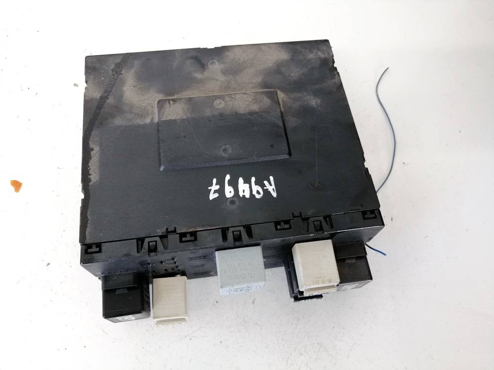 3C0937049E Volkswagen Golf Plus 2005 Fuse box