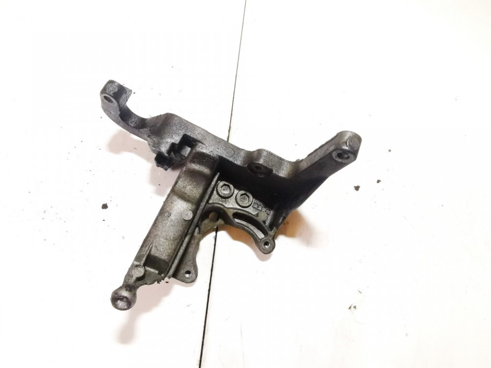AV6Q9B470BB Volvo V50 2011 Engine Mount Bracket and Gearbox Mount Bracket - Thumbnail 3