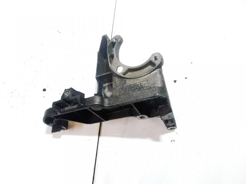 AV6Q9B470BB Volvo V50 2011 Engine Mount Bracket and Gearbox Mount Bracket