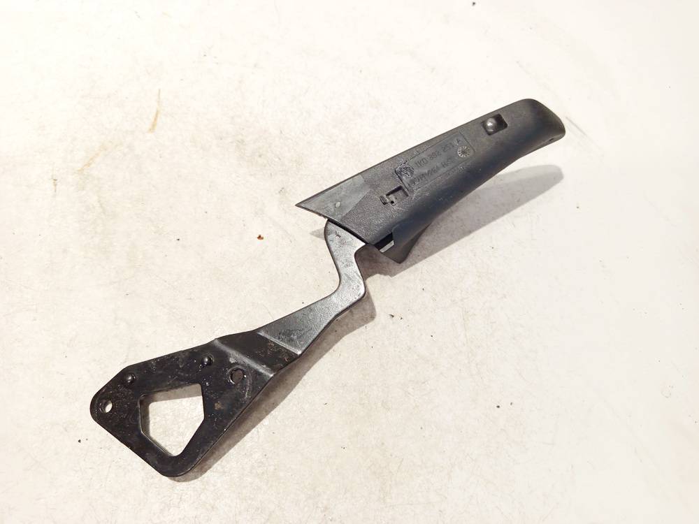 1K0882251A Skoda Octavia 2009 PLASTICOS-Otros repuestos del interior - Thumbnail 2