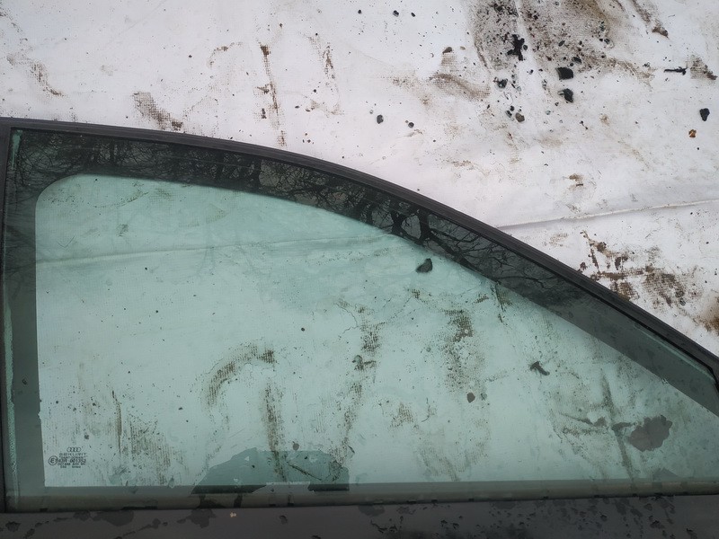 Audi A3 1999 LUNA DELANTERA DERECHA, Luna de la puerta delantera - FRENTE DERECHO