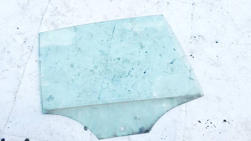 AS2 Volkswagen Golf Plus 2006 Oven lasi - TAKANA OIKEALLA