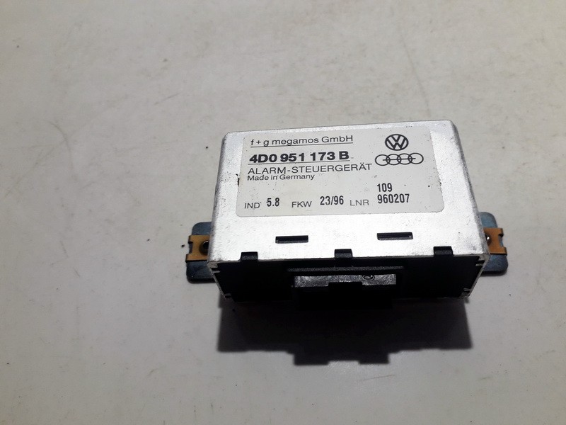4D0951173B Audi A4 1996 Moduł alarmu