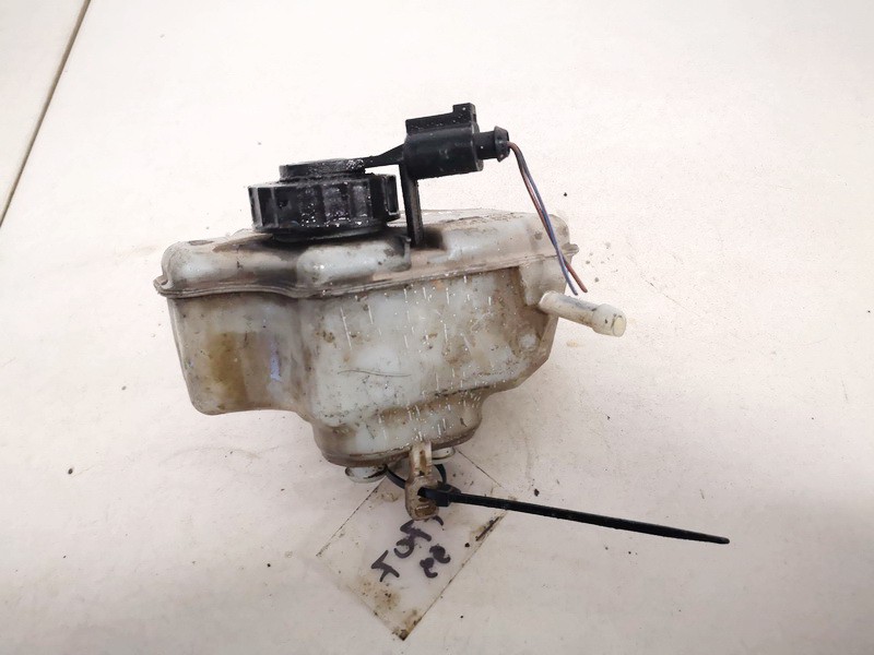 1k1611301c used Brake Master Cylinder Reservoir Volkswagen Touran 2004