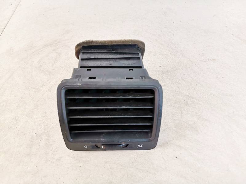 1K0819709 Volkswagen Golf 2005 Dash Vent (Air Vent Grille)