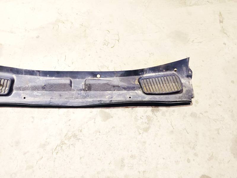 Volvo V50 2005 Wiper Muolding - FRONT - Thumbnail 3