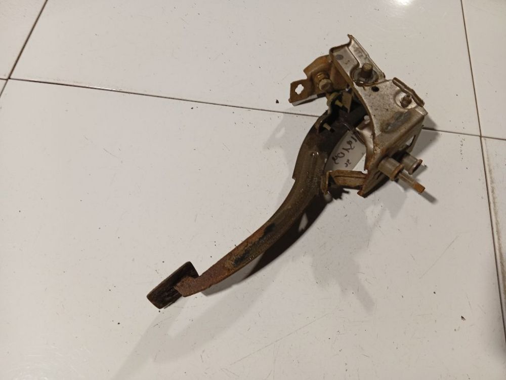 Mazda Premacy 2001 Bremžu pedālis