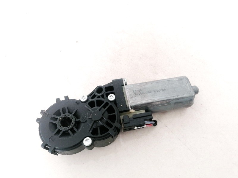 0390203225 Volkswagen Passat 2006 Seat Motor Regulator - FRONT RIGHT