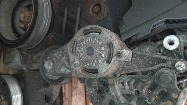 03G903315D Volkswagen Caddy 2007 Tensioner Belt (Gates Tensioner Pulley)