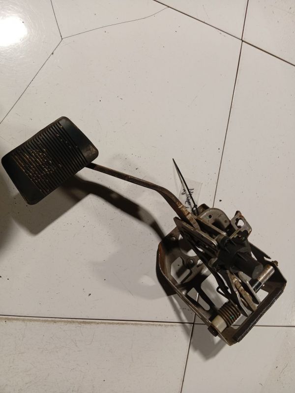 Dodge Magnum 2009 pedal de frein