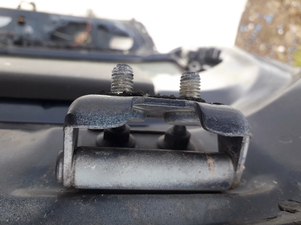 Mazda 323F 1998 Galinio Dangcio vyris G.D. (kapoto)