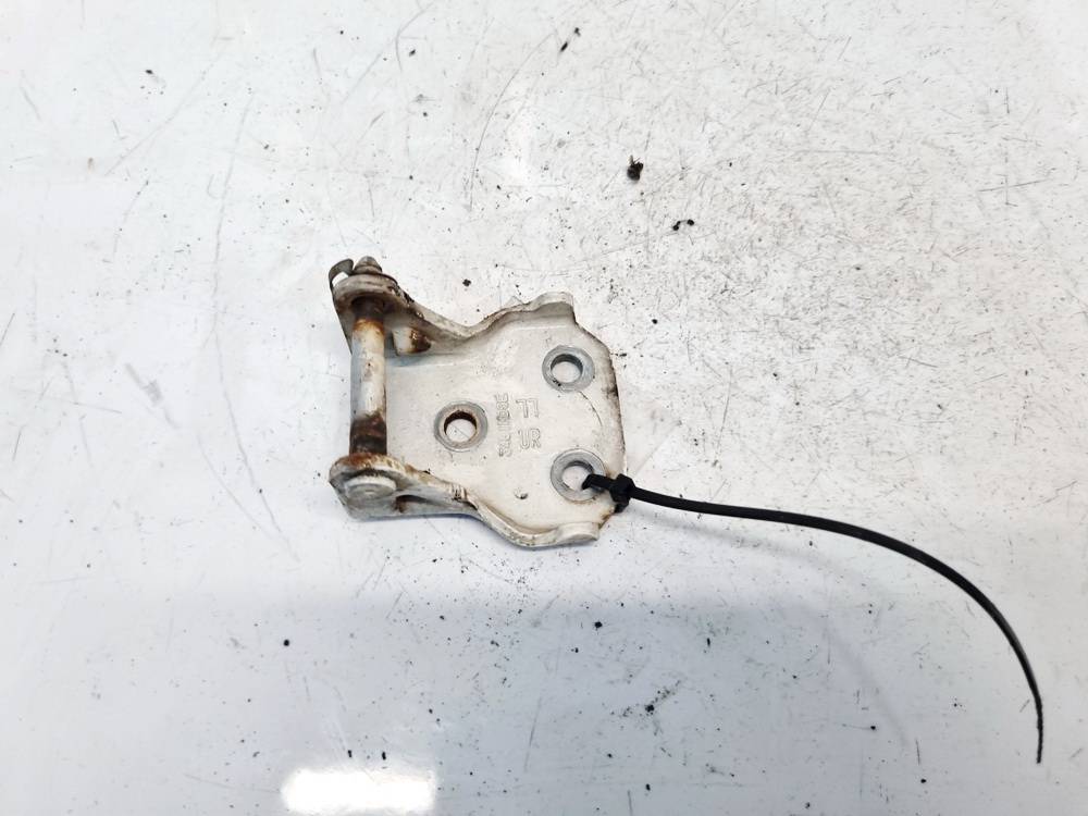 3451MD3E Ford Transit 2004 Priekiniu duru vyris P.