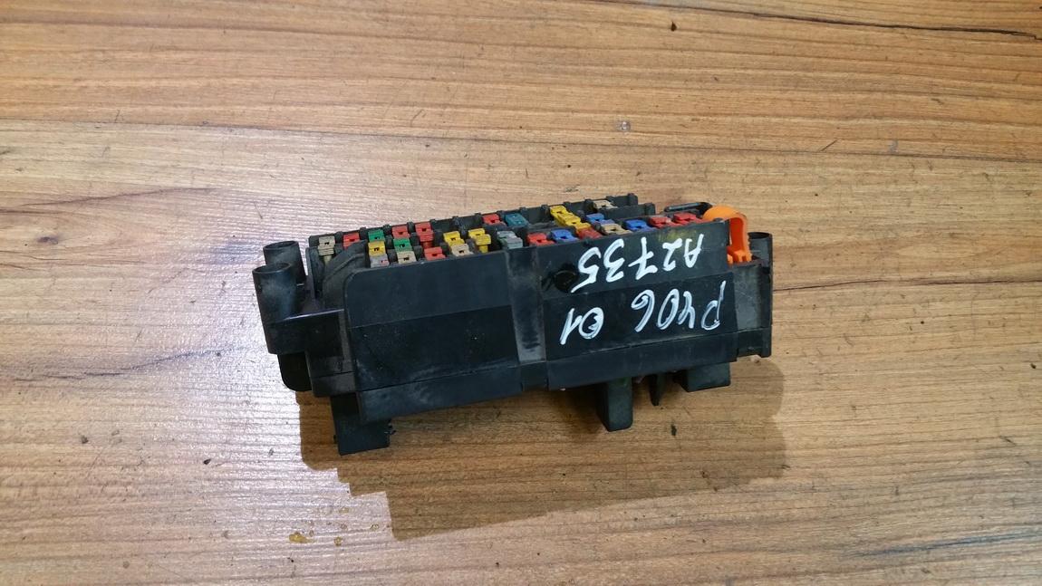 9635518180 Peugeot 406 2001 Fuse box