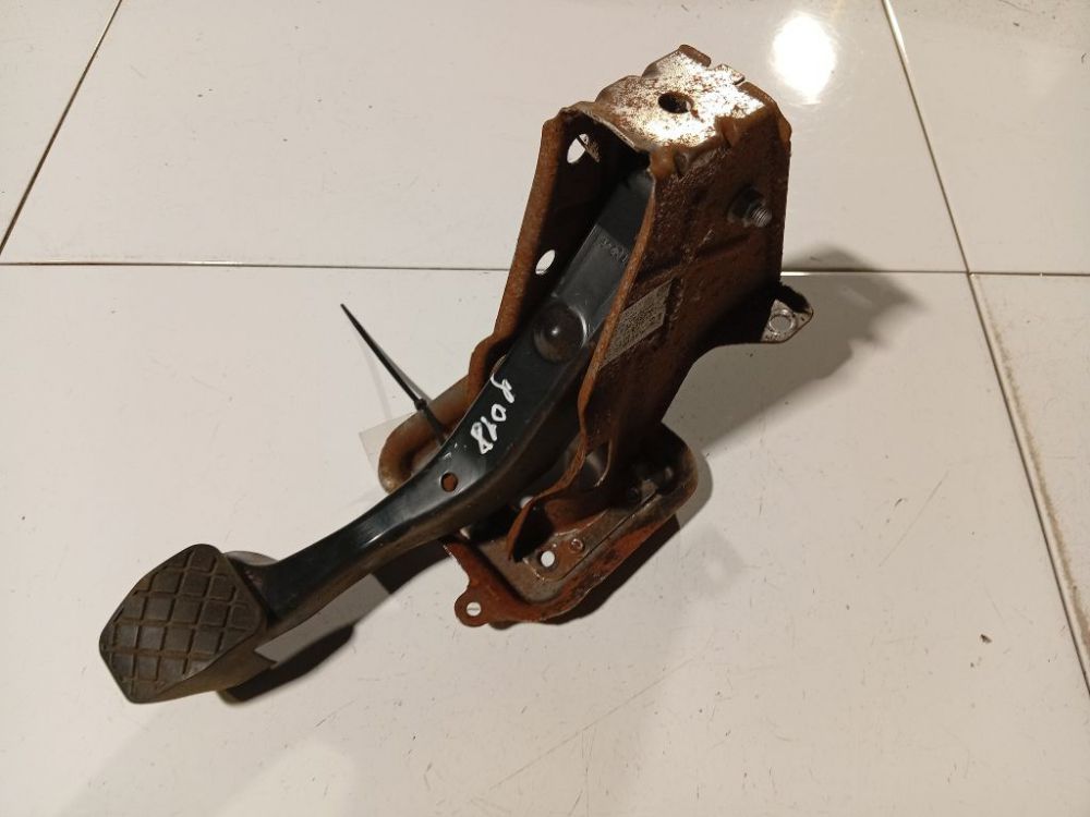 1K1721057AL Skoda Octavia 2009 Pedal work, Brake pedal, Pedal bracket, Clutch pedal - Thumbnail 3
