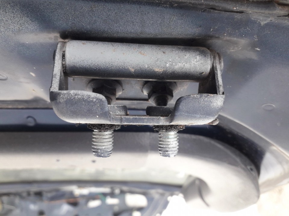 Mazda 323F 1998 Galinio Dangcio vyris G.K. (kapoto)