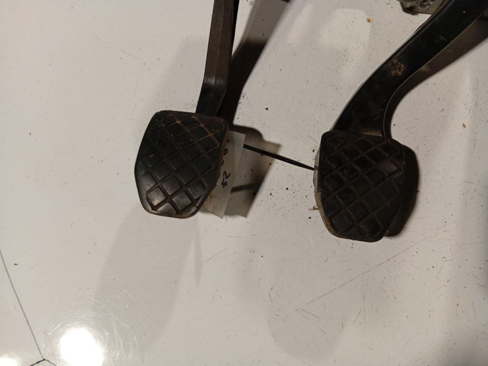 8D1721117N Skoda Superb 2003 Pedal work, Brake pedal, Pedal bracket, Clutch pedal - Thumbnail 2