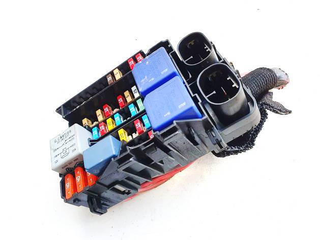 18013301E Renault Zoe 2016 Блок предохранителей