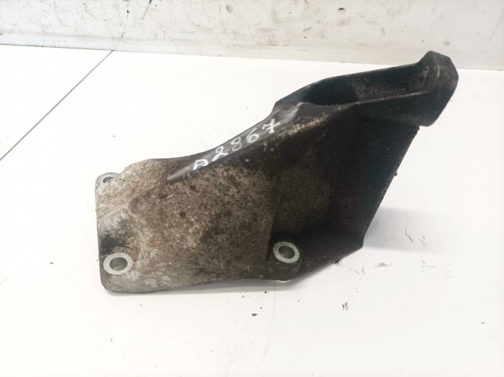 Volkswagen Passat 2003 Variklio kronsteinas ir Greiciu dezes kronsteinas - Thumbnail 2