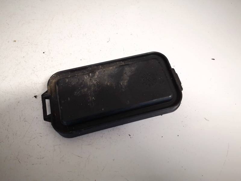 96359600 Volkswagen Bora 2003 Headlight bulb dust cover cap - FRONT - Thumbnail 3